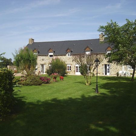 Chambres D'Hotes Les Sageais Baguer-Morvan Ruang foto