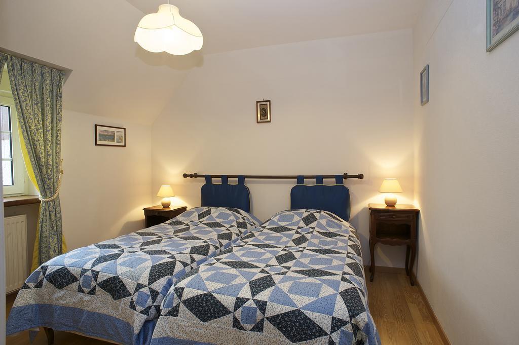 Chambres D'Hotes Les Sageais Baguer-Morvan Ruang foto
