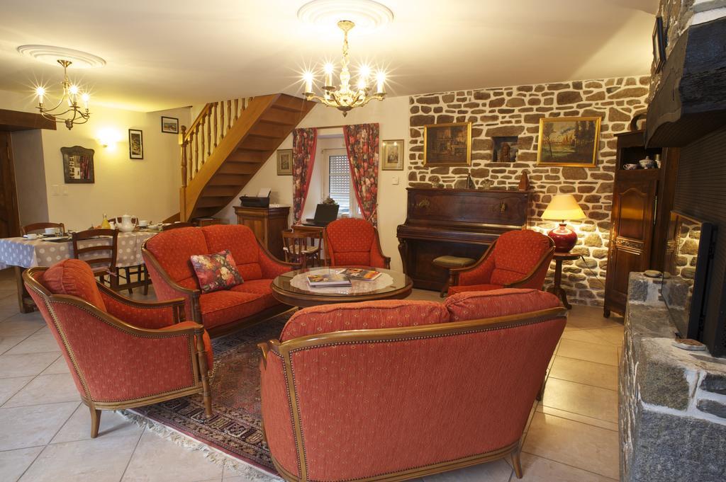 Chambres D'Hotes Les Sageais Baguer-Morvan Ruang foto